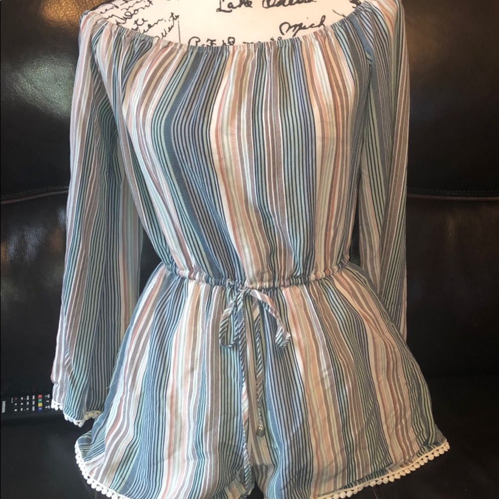 OFF THE SHOULDER SHORTS ROMPER